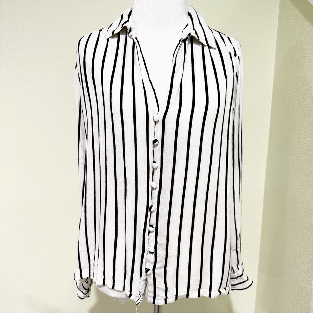 Society Amuse Quiet Lights Woven Blouse Size Large - Picture 2 of 10